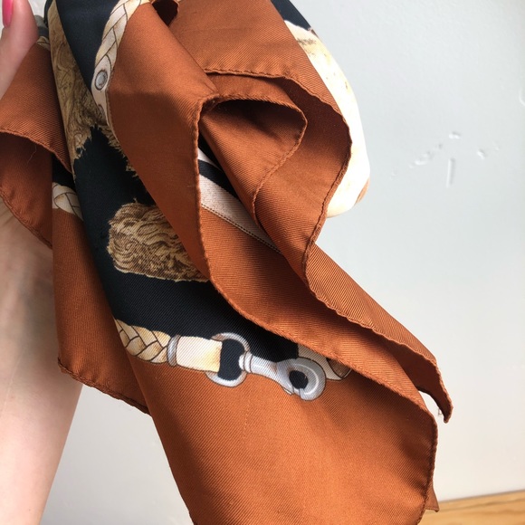 VNTG SYMPHONY Scarf “My Dogs Play with Puppies”-Italy 34x34” - Picture 10 of 12